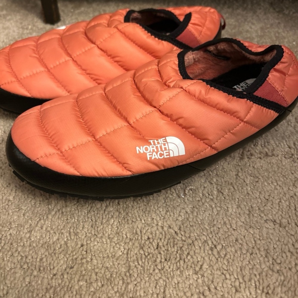 The North Face woman’s Orange Slip-On Shoes - Picture 3 of 4
